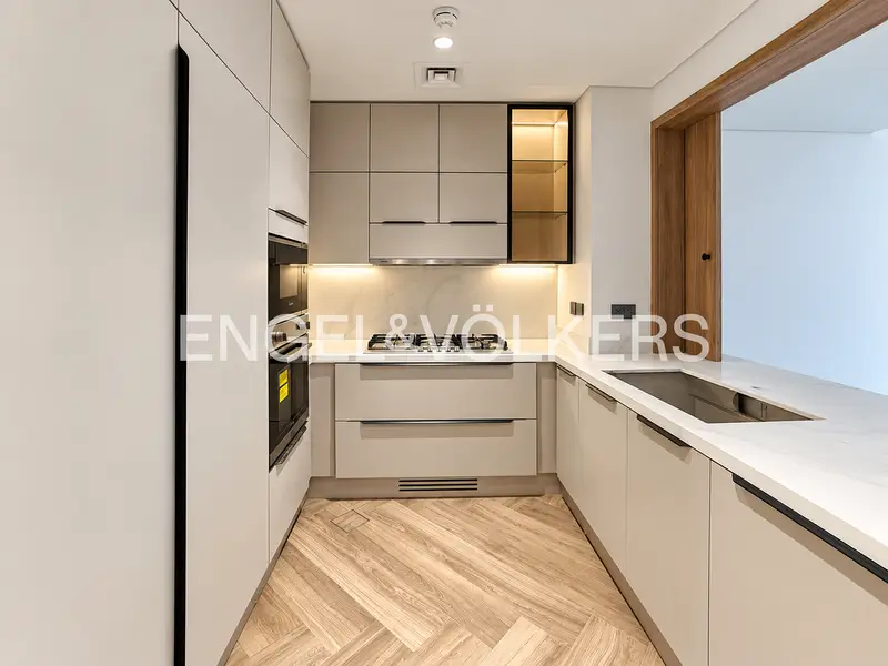 Premium Finishes | Low Floor | Brand New
