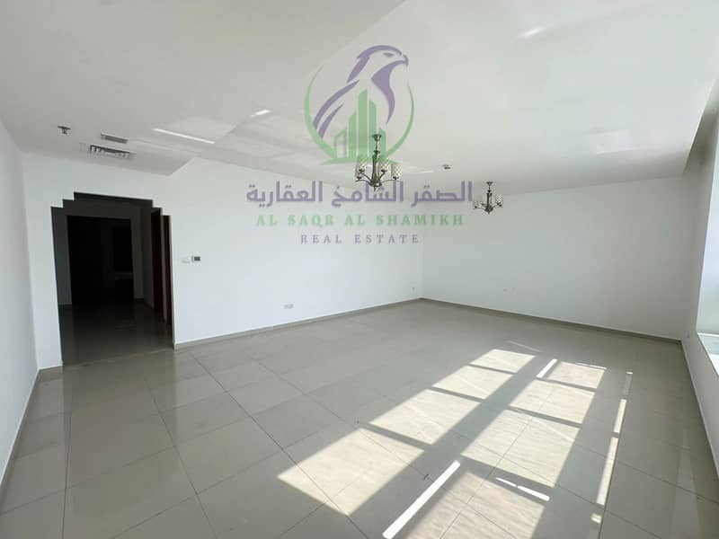 4 apartment-for-rent-3-bedroom-kwrnysh-lkhan-alsharqh-living-room-08. jpg