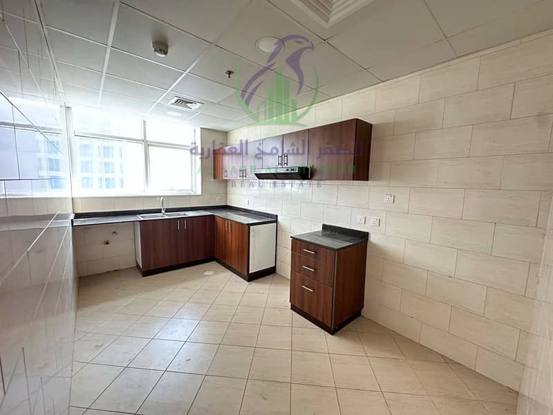 19 apartment-for-rent-3-bedroom-kwrnysh-lkhan-alsharqh-kitchen-03. jpg