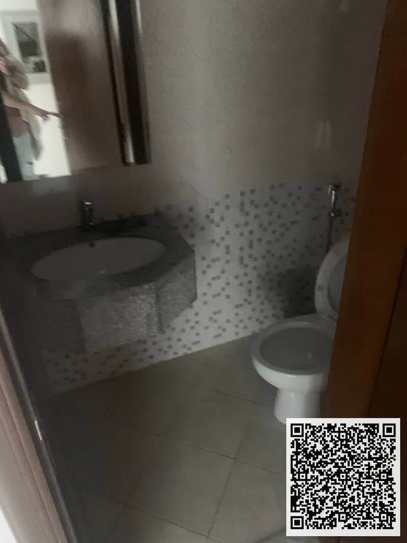 6 1001566415. jpg