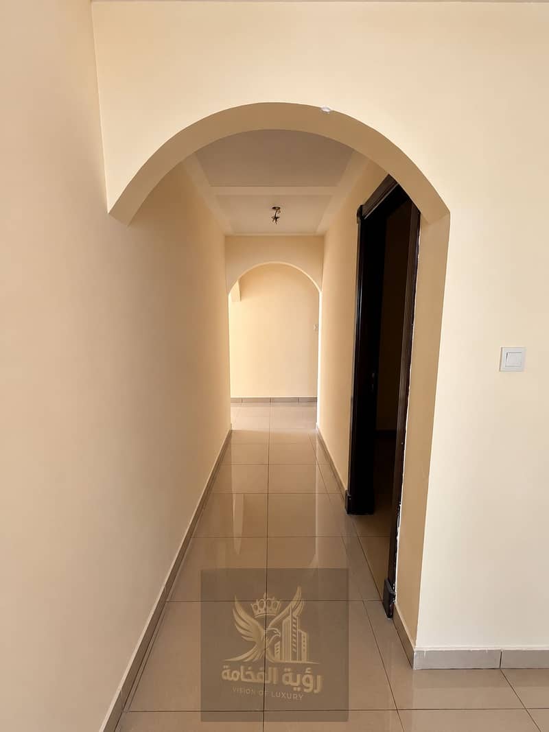 4 Warm Beige Arched Corridor. png