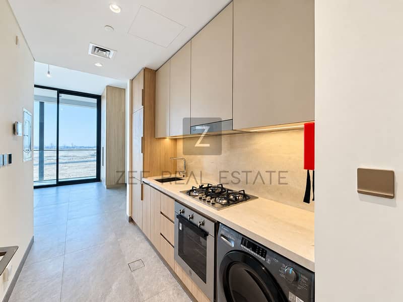 8 Bright desert property listing-10. png