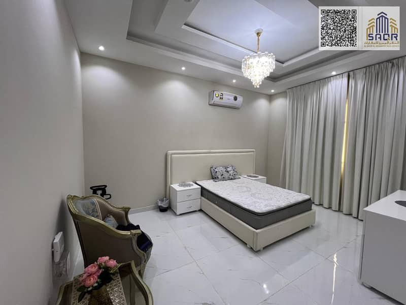 15 0758d125-d491-444f-ac90-ef078e9c9b94. jpg
