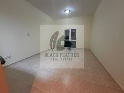 Studio for Rent in Discovery Gardens, Dubai - PHOTO-2026-03-28-14-17-54 7. jpg