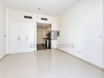 Studio te Huur in DAMAC Hills, Dubai - Bright, polished apartment interior. PNG Studio te Huur in DAMAC Hills, Dubai - Bright, polished apartment interior. PNG