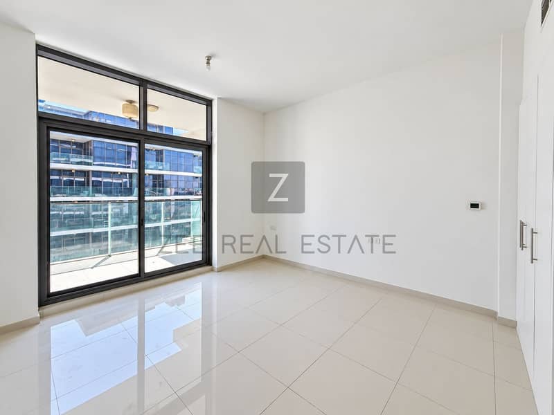 3 Crisp, naturally lit architectural listing-4. PNG