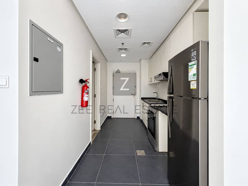 7 Bright, straight architectural listing-10. PNG