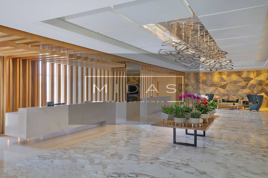 24 Lobby Area. jpg