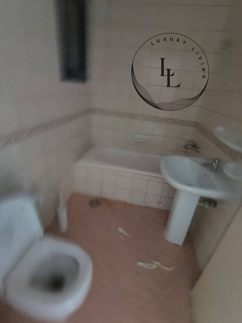 17 186879. jpg