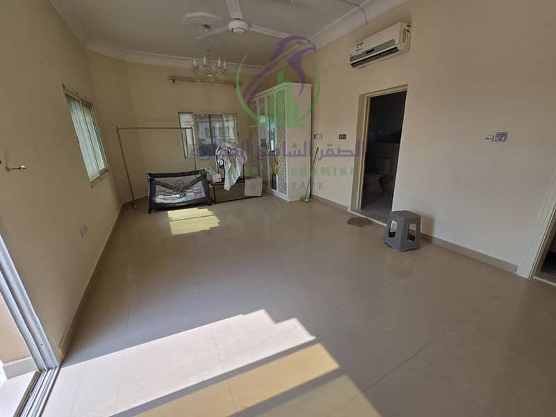 11 fyla-for-rent-5-bedroom-alshrqan-alsharqa-property-14. jpg