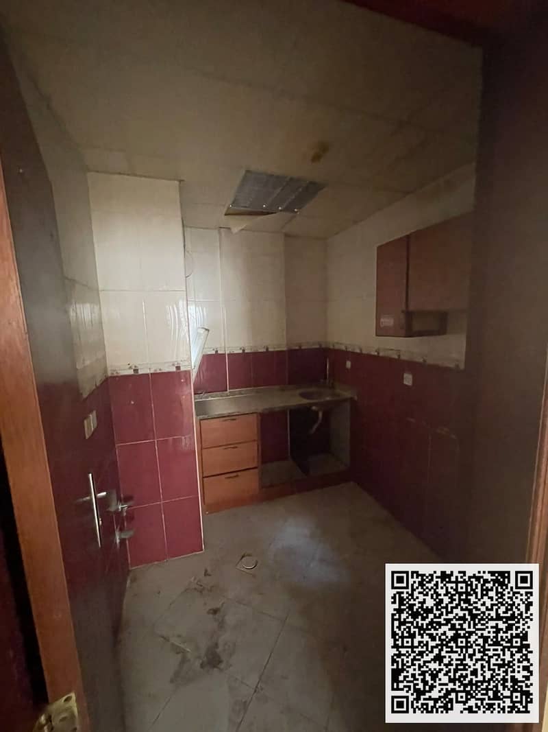 8 1001567037. jpg