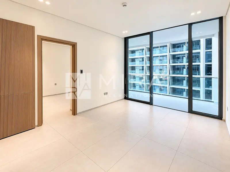 Brand New | U Shaped Kitchen | Pool View
