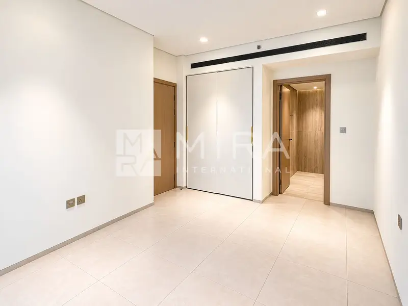 Brand New | U Shaped Kitchen | Pool View