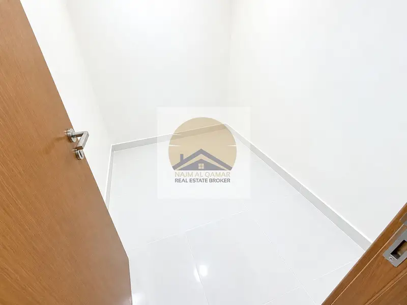 Free AC | Very Specious 1BHK | Close Kitchen | Store | 6 Payment | Close to Metro