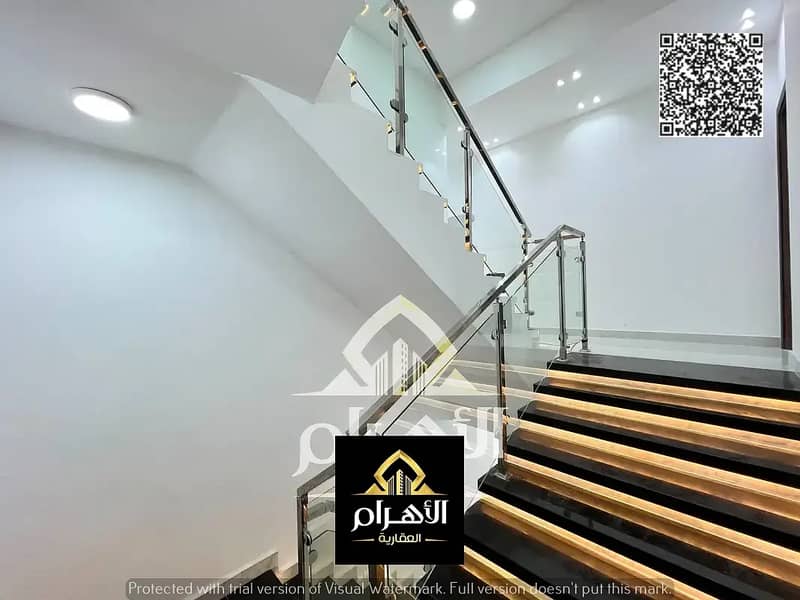 24 875432583-1066x800. webp