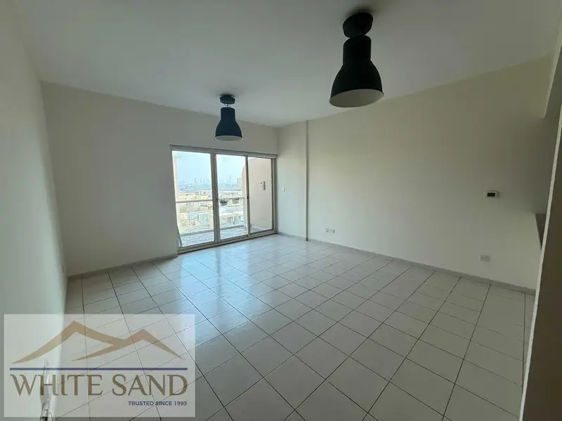 Spacious 1BR with Balcony in The Greens | Al Ghozlan 4