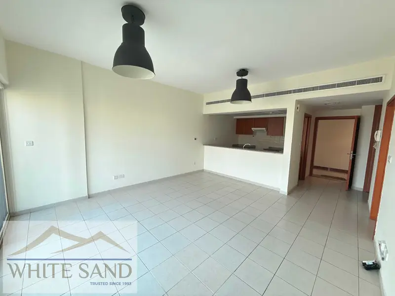 Spacious 1BR with Balcony in The Greens | Al Ghozlan 4