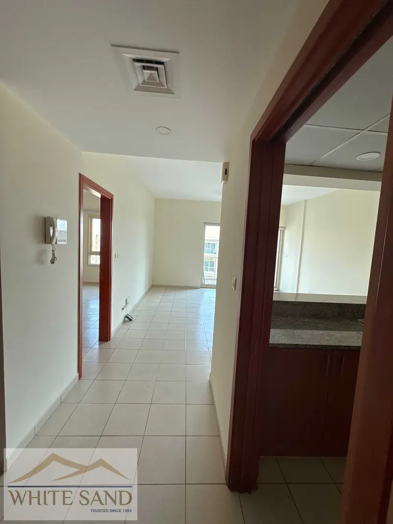Spacious 1BR with Balcony in The Greens | Al Ghozlan 4