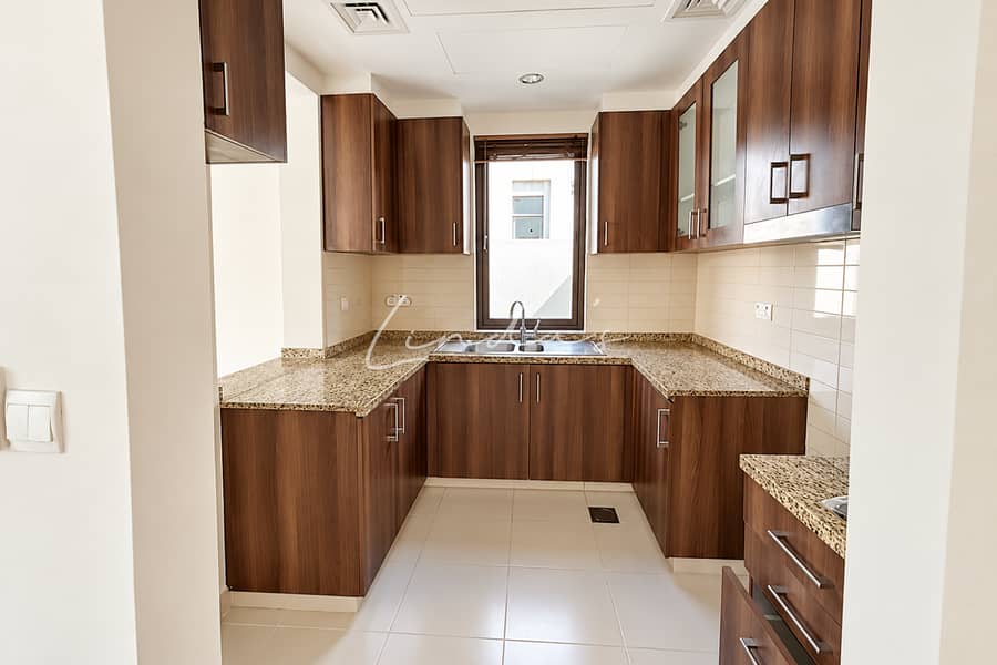 8 Property Photo 01