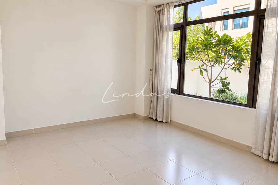 10 Property Photo 01