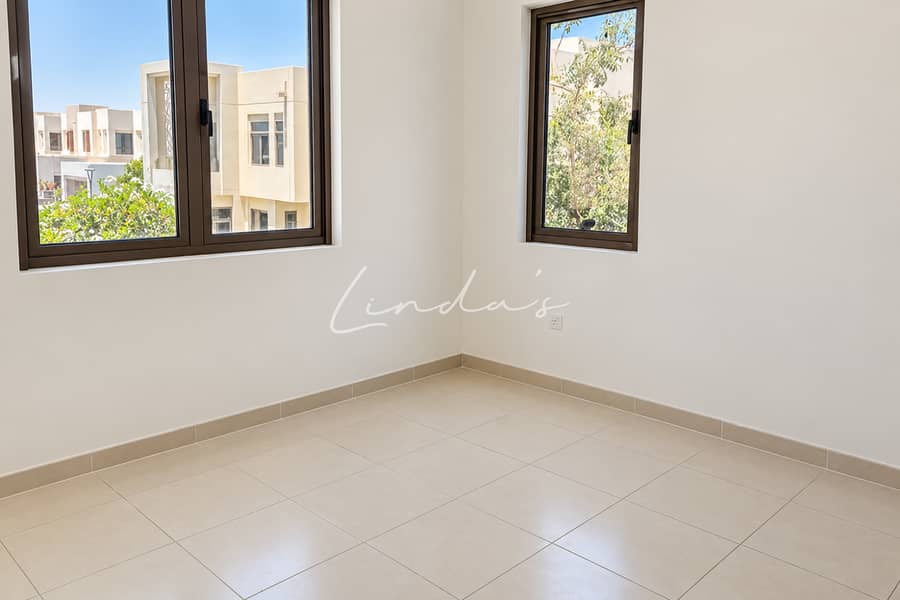 11 Property Photo 01
