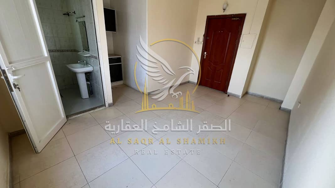 3 استوديو-للا-يجار-0-غرف-النباعة-الشارقة-صورة-العقار-re-001-05. jpg
