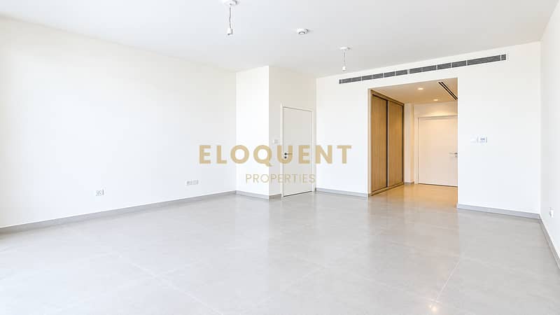 5 Bright Minimalist Apartment Interior (1). png