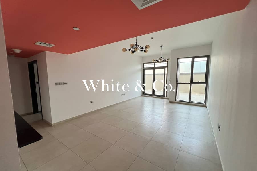 HUGE TERRACE | SPACIOUS | POOL LEVEL UNIT HUGE TERRACE | SPACIOUS | POOL LEVEL UNIT