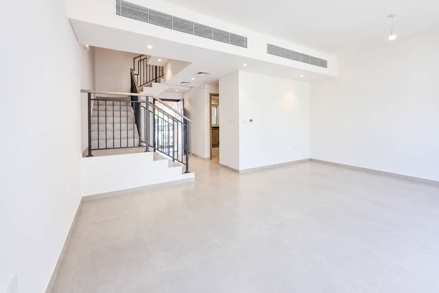 Casa adosada en DAMAC Hills 2 (Akoya by DAMAC),Verona, 4 dormitorios, 125000 AED - 17007210 Casa adosada en DAMAC Hills 2 (Akoya by DAMAC),Verona, 4 dormitorios, 125000 AED - 17007210