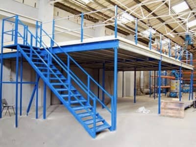 Warehouse for Rent in Al Quoz, Dubai - Al Quoz 4 Warehouse | Main Road | 8,250 Sq Ft