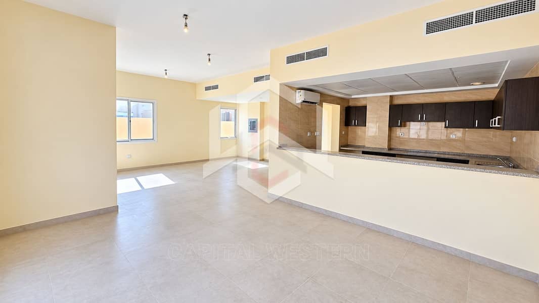 2 4BR+Study Villa For Rent in Palmarosa