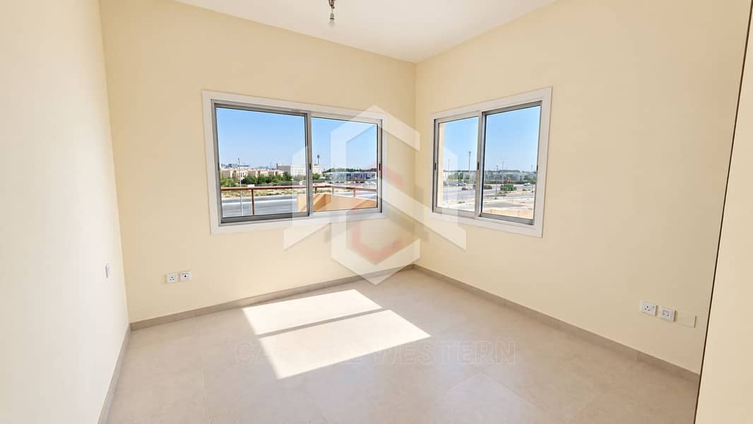 4 4BR+Study Villa For Rent in Palmarosa
