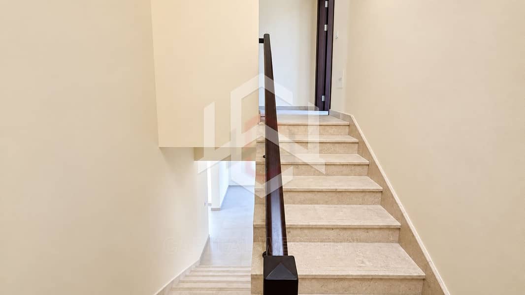 5 4BR+Study Villa For Rent in Palmarosa