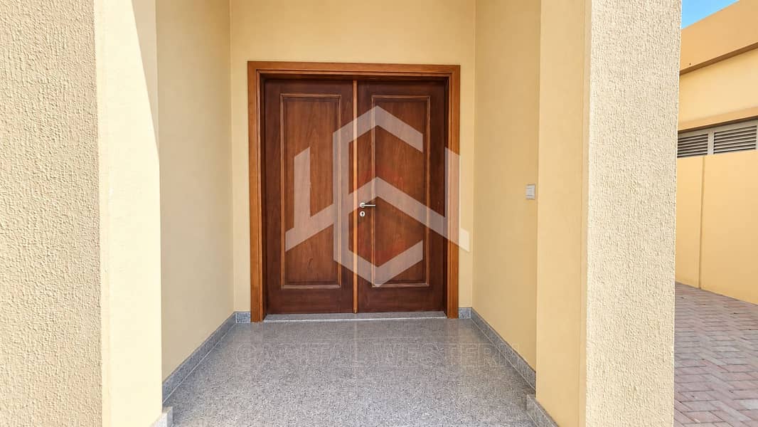 9 4BR+Study Villa For Rent in Palmarosa