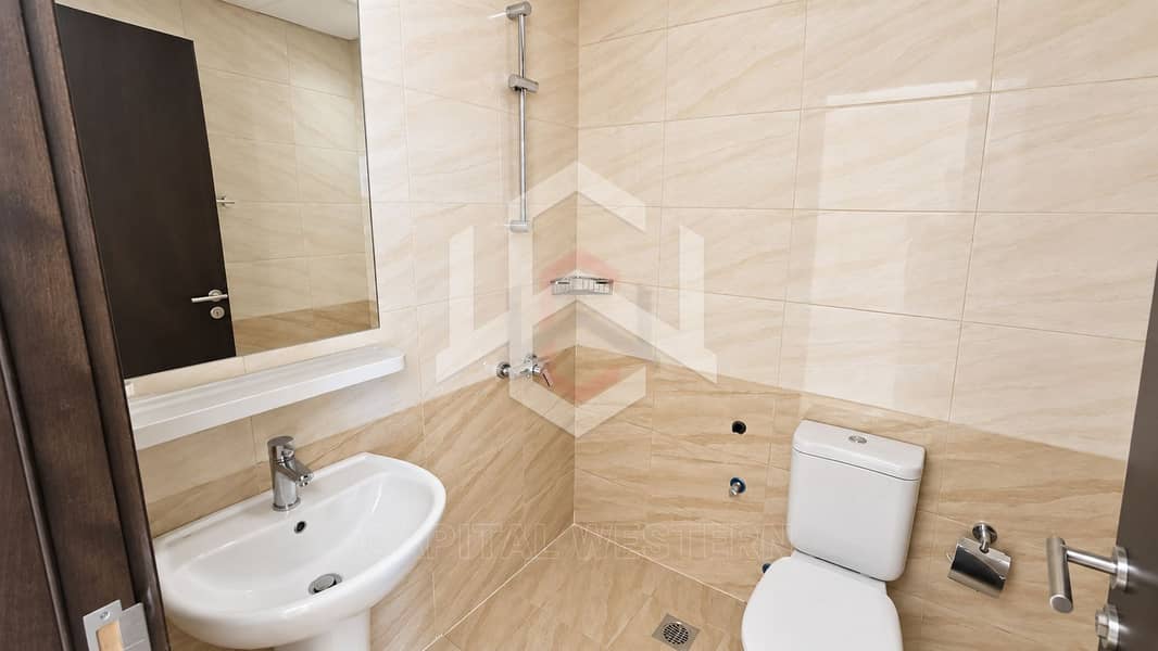 11 4BR+Study Villa For Rent in Palmarosa