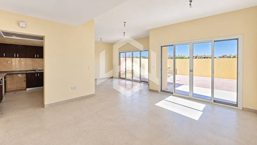 15 4BR+Study Villa For Rent in Palmarosa