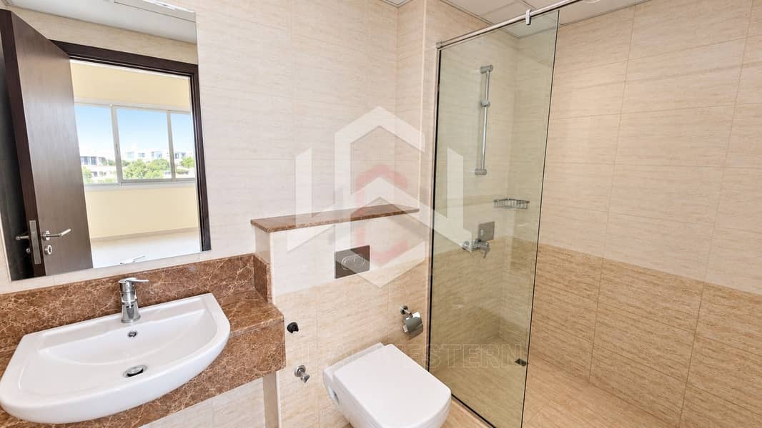 16 4BR+Study Villa For Rent in Palmarosa