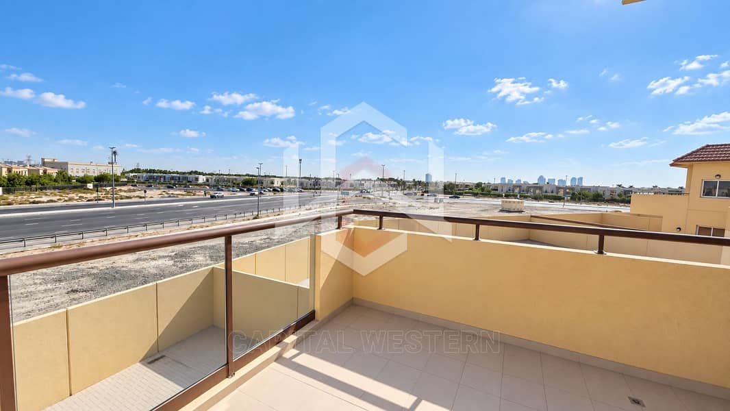 17 4BR+Study Villa For Rent in Palmarosa