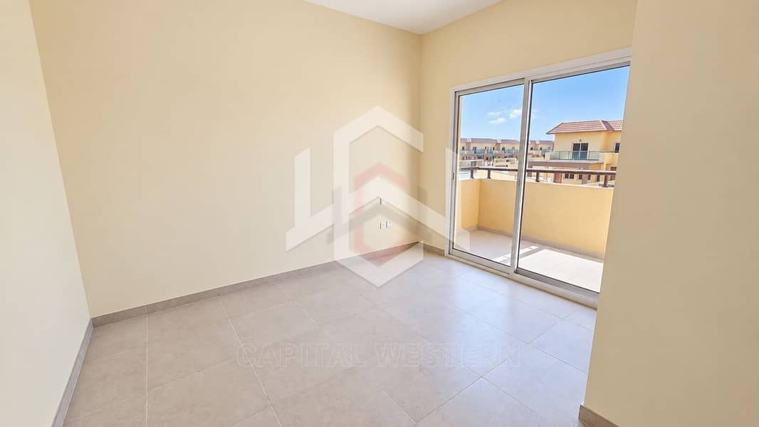 20 4BR+Study Villa For Rent in Palmarosa