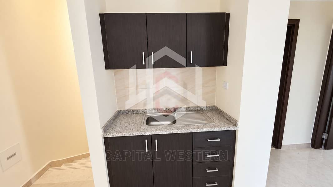 21 4BR+Study Villa For Rent in Palmarosa
