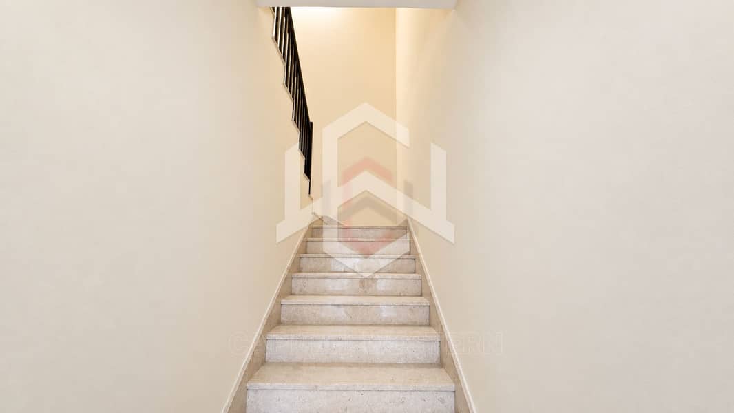 23 4BR+Study Villa For Rent in Palmarosa