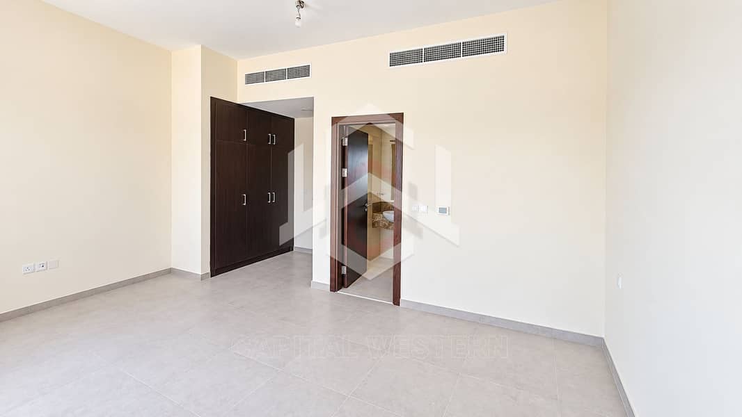 24 4BR+Study Villa For Rent in Palmarosa