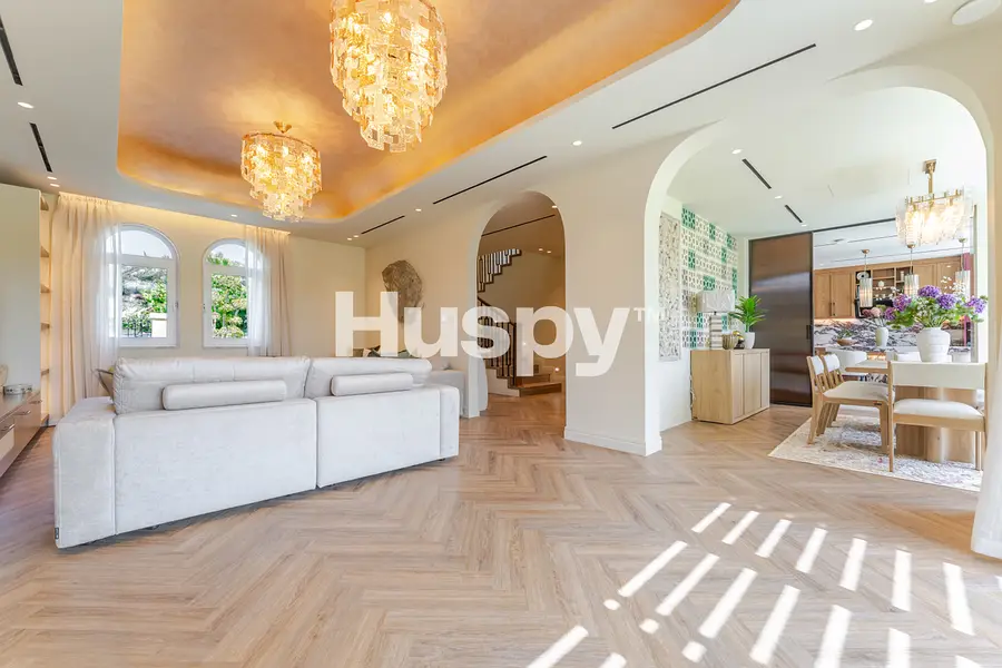 Brand New Turnkey | Extended | Large Plot