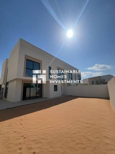 4 Bedroom Villa for Sale in Yas Island, Abu Dhabi - WhatsApp Image 2026-10-28 at 11.06. 43 AM. jpeg 4 Bedroom Villa for Sale in Yas Island, Abu Dhabi - WhatsApp Image 2026-10-28 at 11.06. 43 AM. jpeg