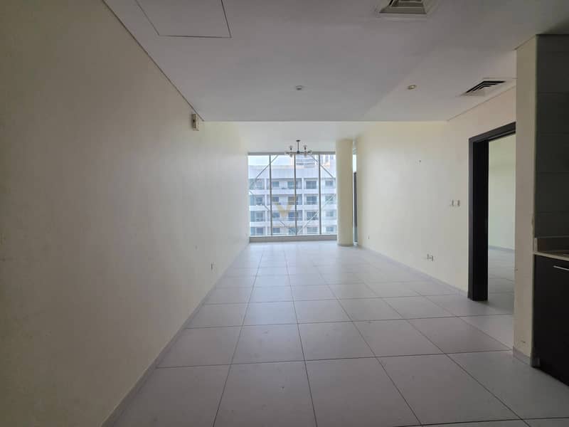 1BR+Powder Room | Water Views | 729 Sq. Ft. |Vacant 1BR+Powder Room | Water Views | 729 Sq. Ft. |Vacant