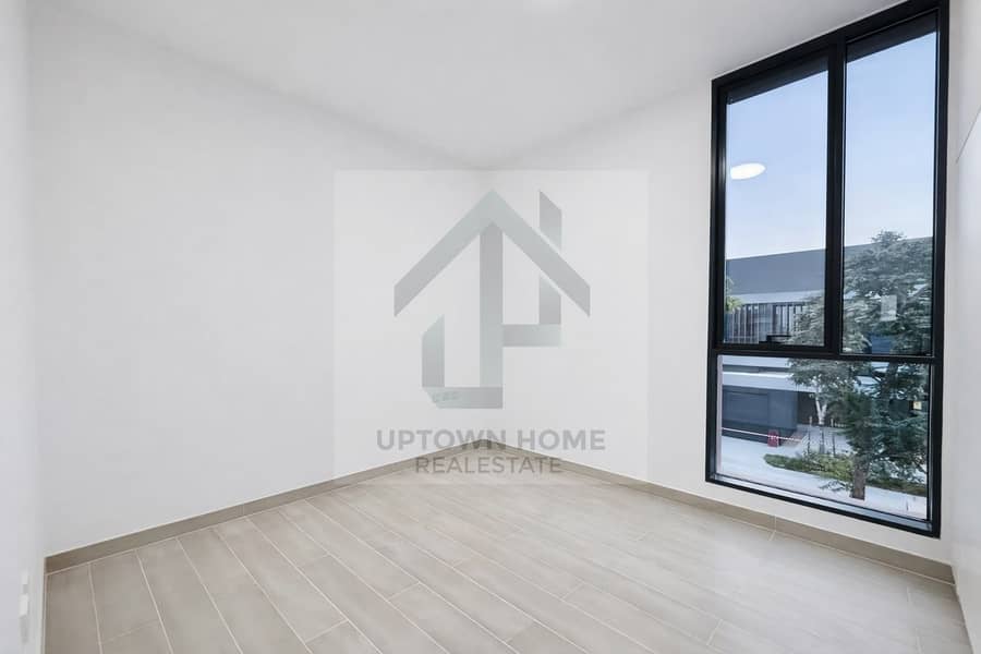 22 26988. jpg
