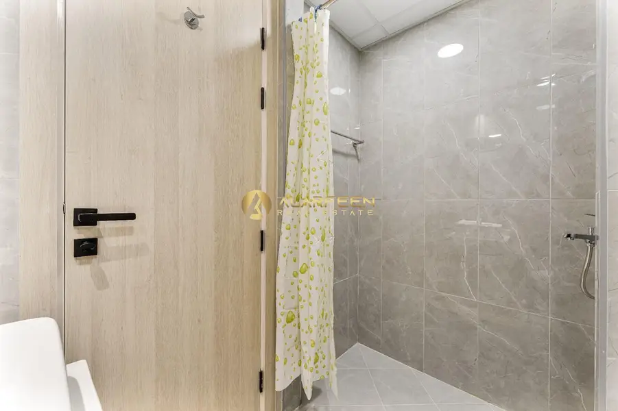 2 BR Modern Finishes l Perfect Investment l Great Deal