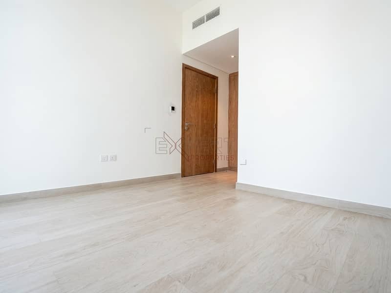 7 Image 7