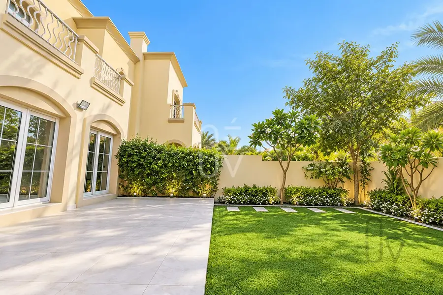 Spacious 3BR | Vastu Unit | Close to Lake and Park