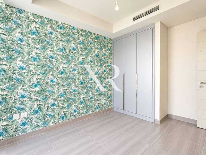 10 Modern Tropical Bedroom Corner. png